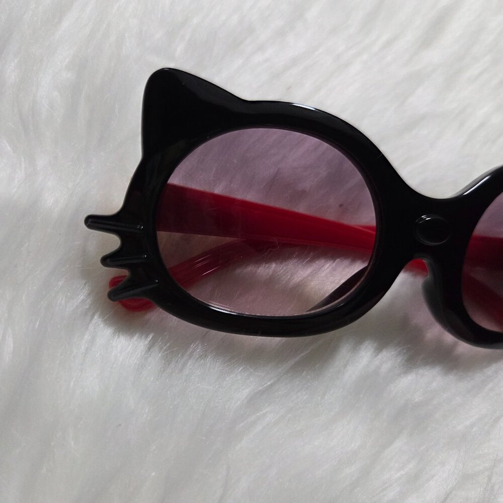 Hello Kitty Design Sunglasses - Picture 7 of 8